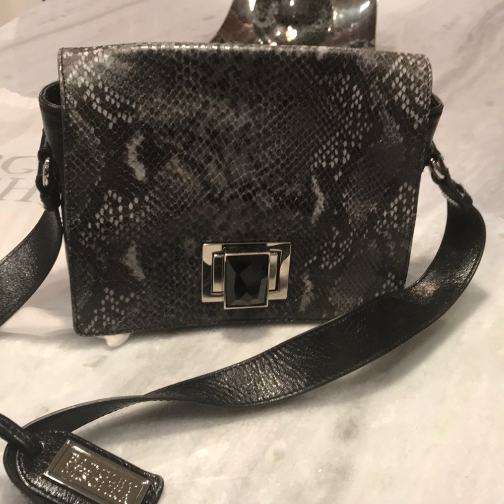 NEW Badgly Mischka real snake & blk leathr bag